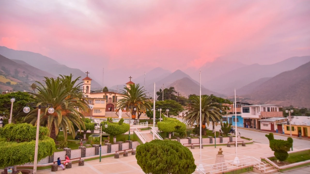 Caceres Del Peru