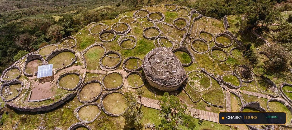 Fortaleza Monumental de Kuélap foto 1