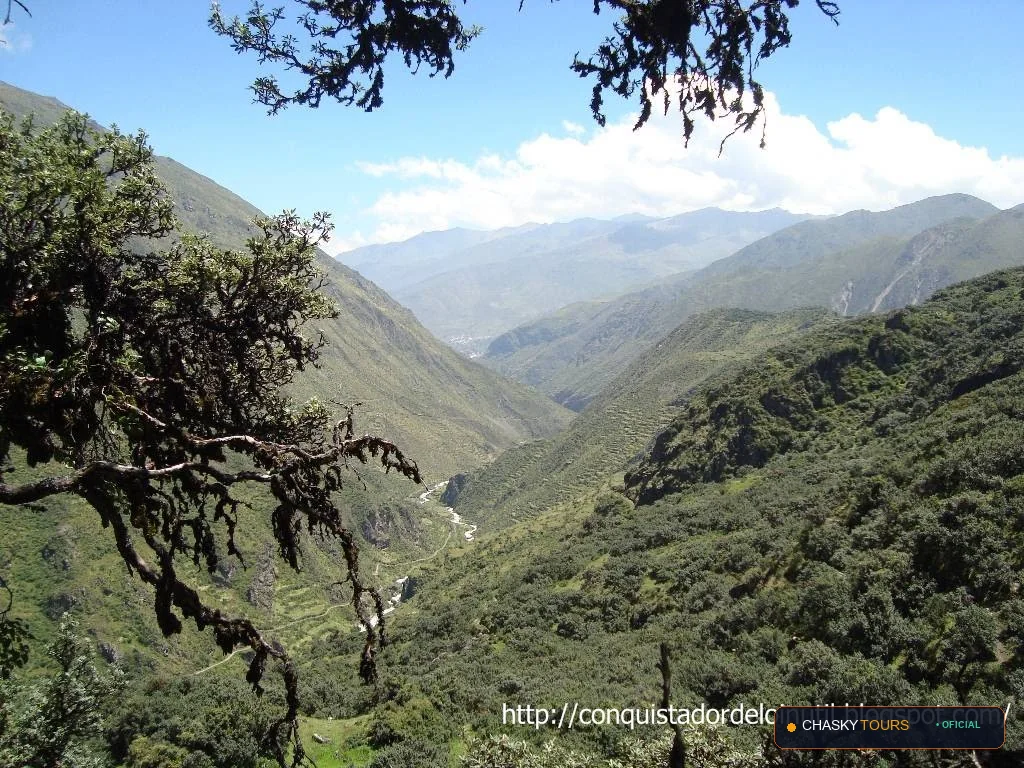 Mirador Turístico Natural de Carampoma foto 3