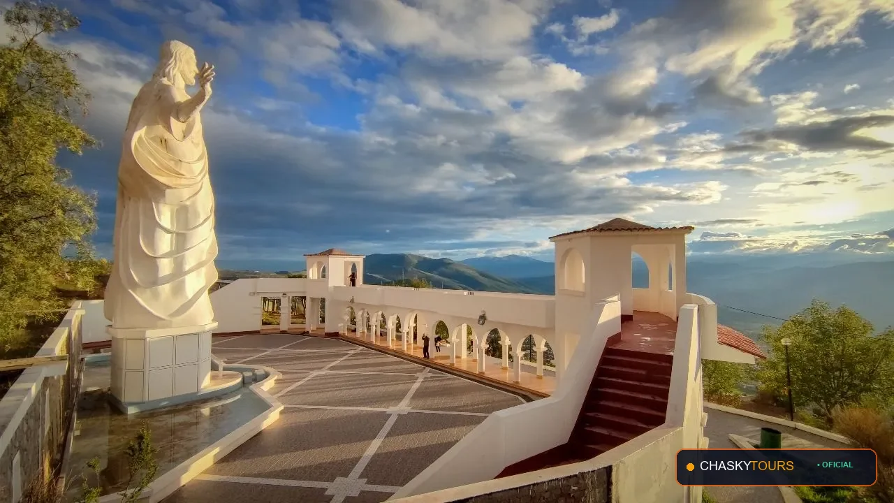 Mirador Turístico Natural de Cristo Nos Valga