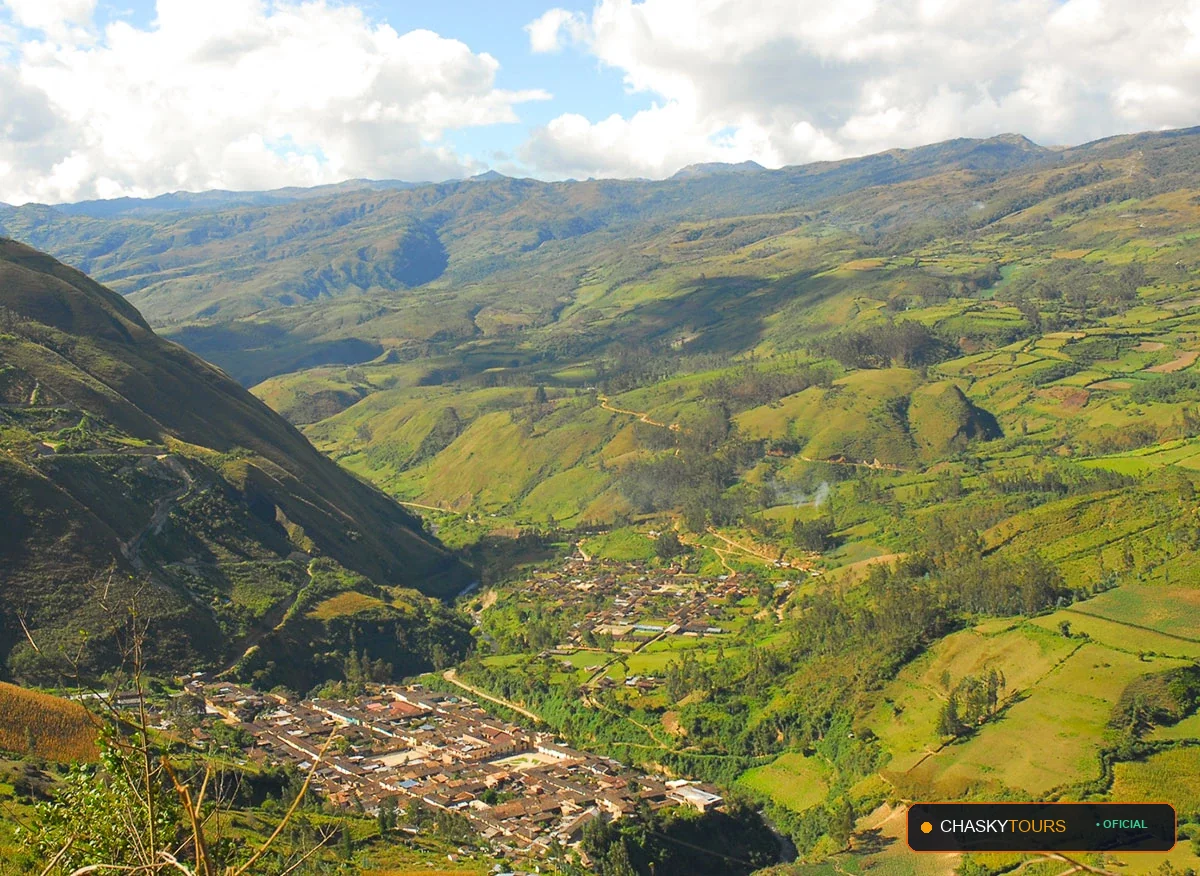 Mirador Turístico Natural de Leimebamba foto 3