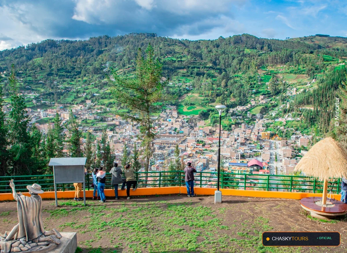 Mirador Turístico Natural de Pomacocha