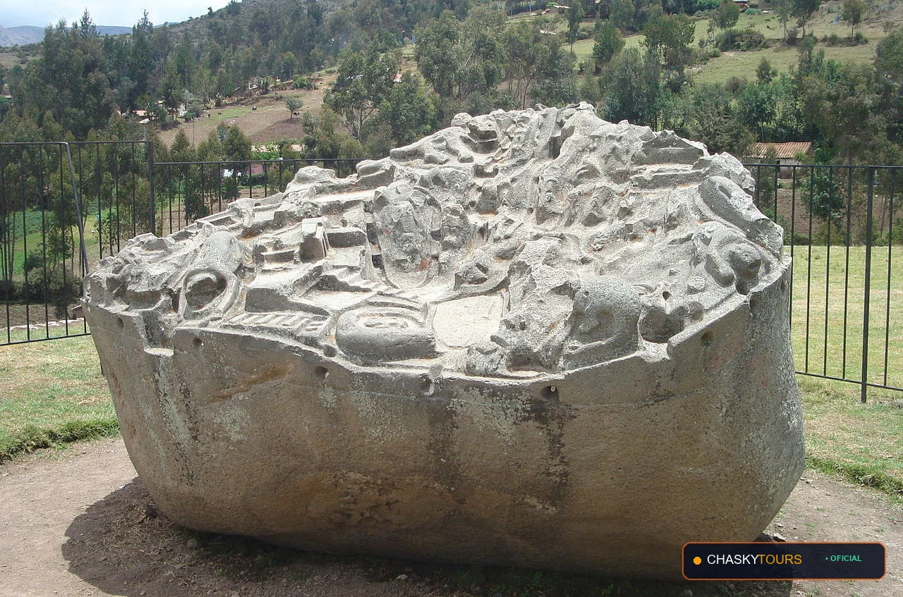 Monolito de Saywite foto 1