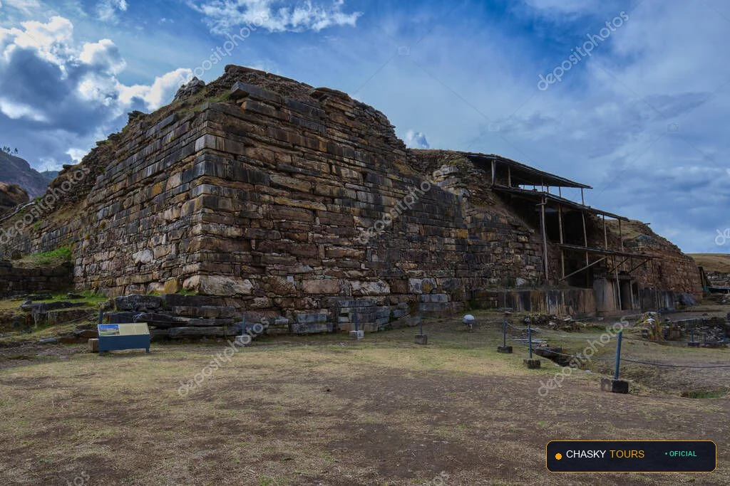 Monumento Arqueológico de Chavín de Huántar foto 2