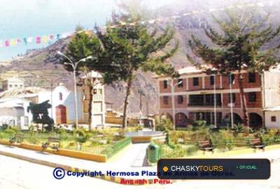 Plaza Mayor y Templo Matriz de Acas