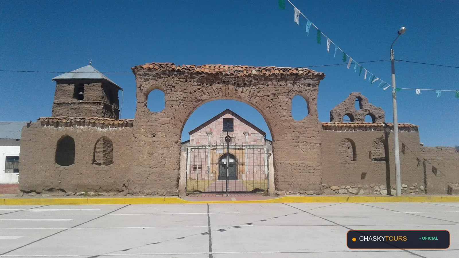 Plaza Mayor y Templo Matriz de Achaya foto 1