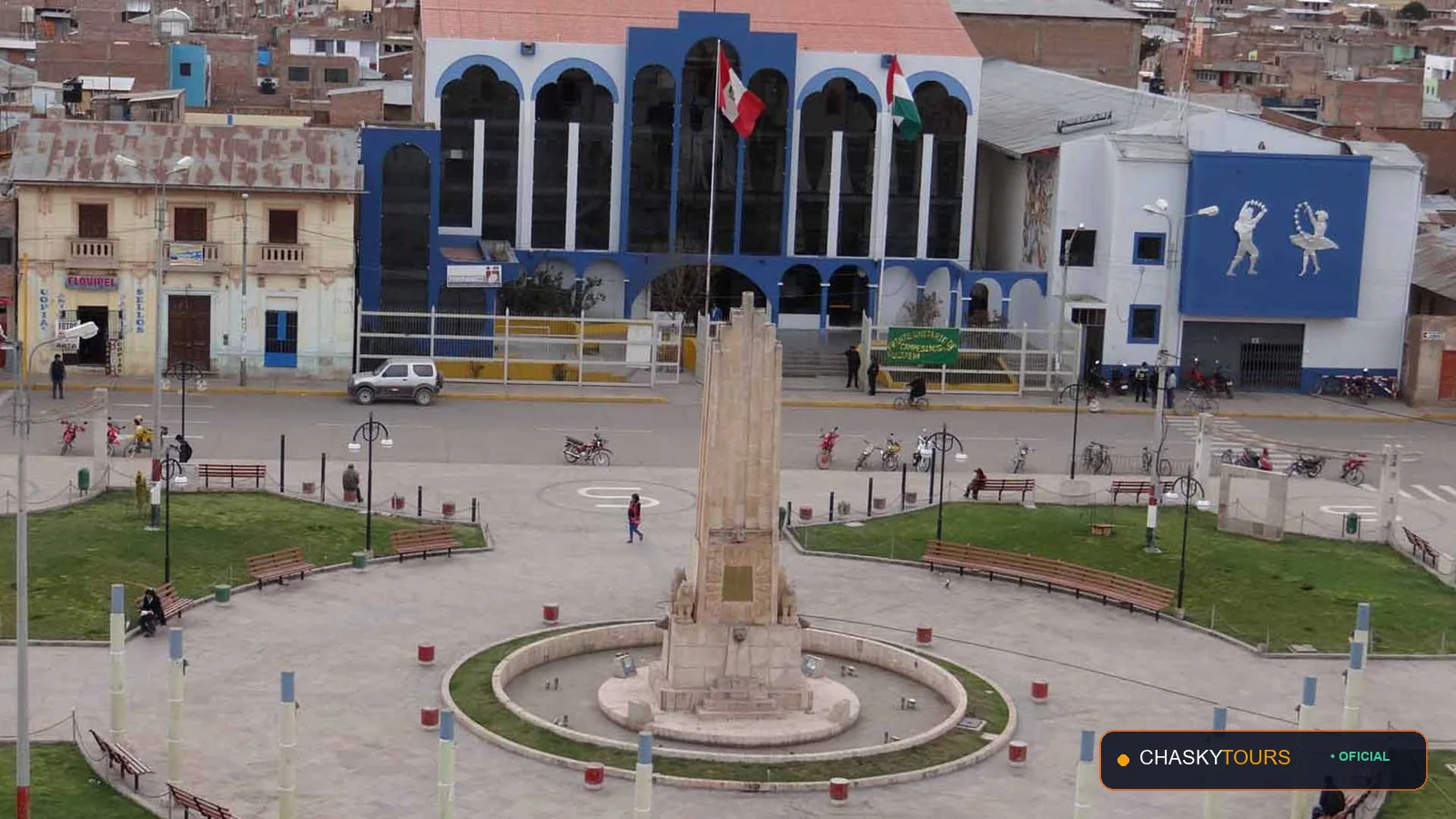 Plaza Mayor y Templo Matriz de Achaya