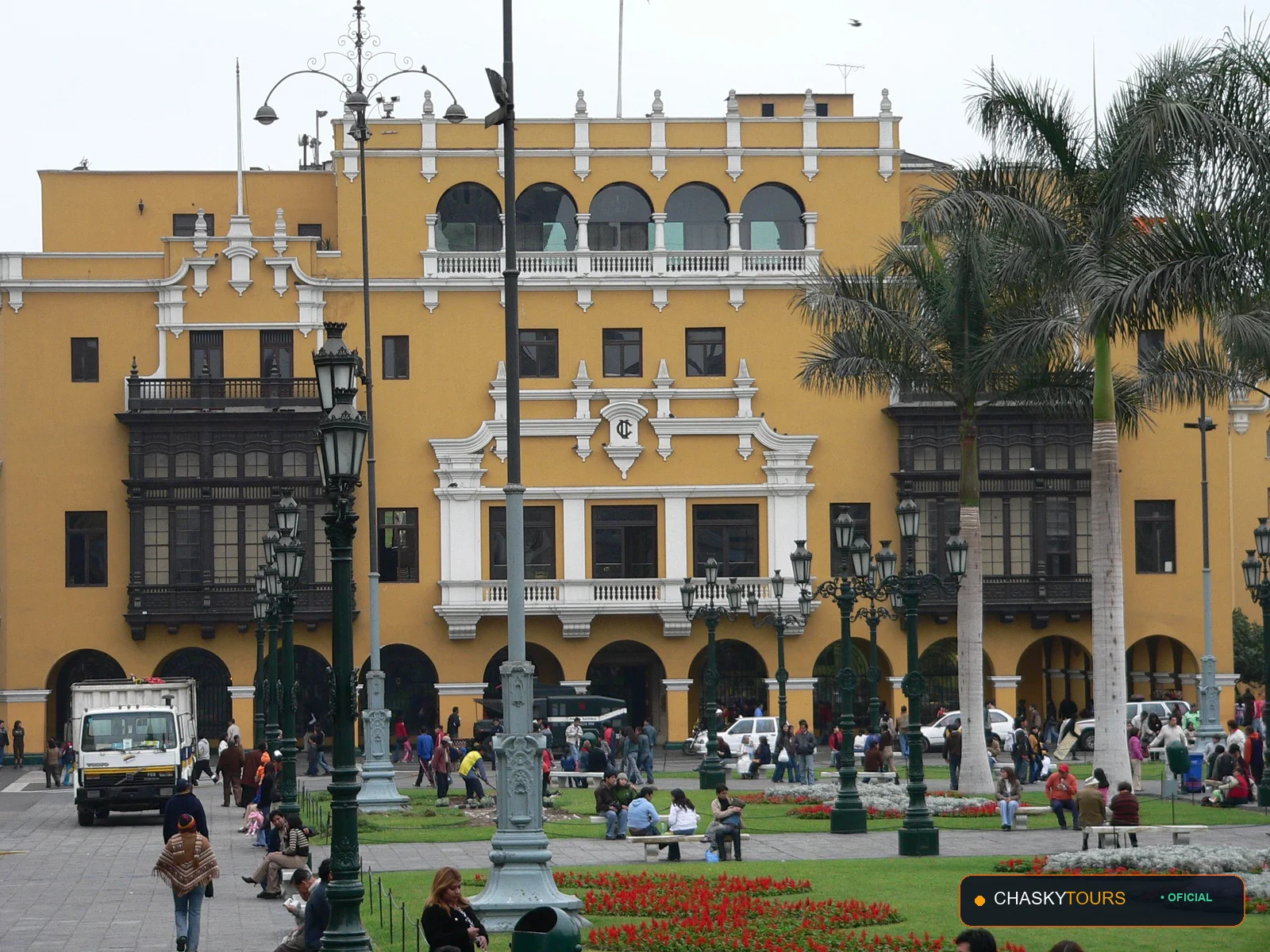 Plaza Mayor y Templo Matriz de Alca