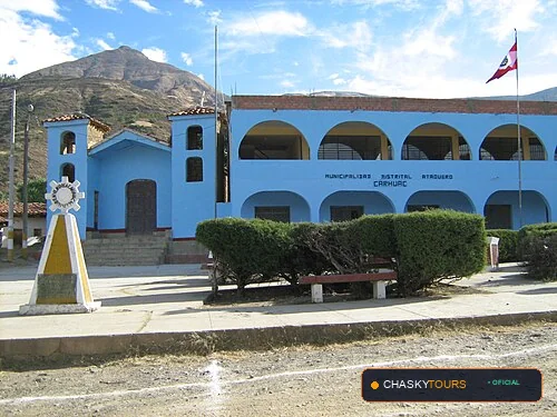 Plaza Mayor y Templo Matriz de Ataquero