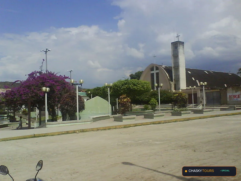 Plaza Mayor y Templo Matriz de Bellavista foto 1