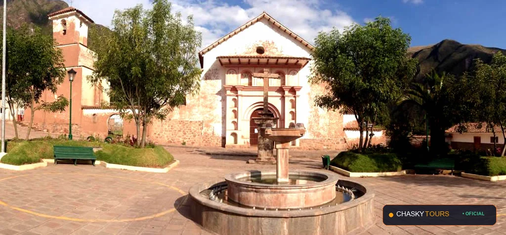 Plaza Mayor y Templo Matriz de Caicay foto 4