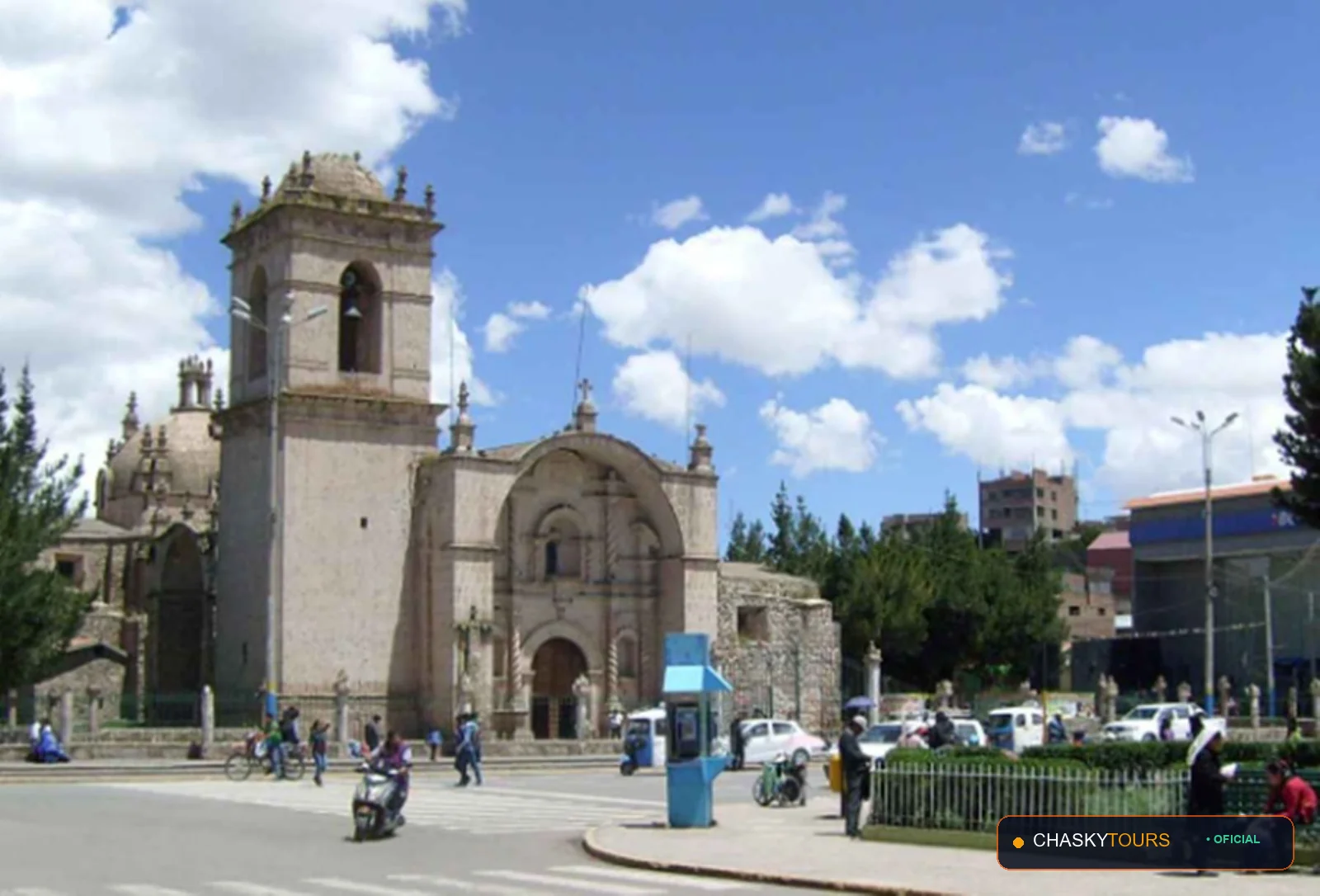 Plaza Mayor y Templo Matriz de Caracoto