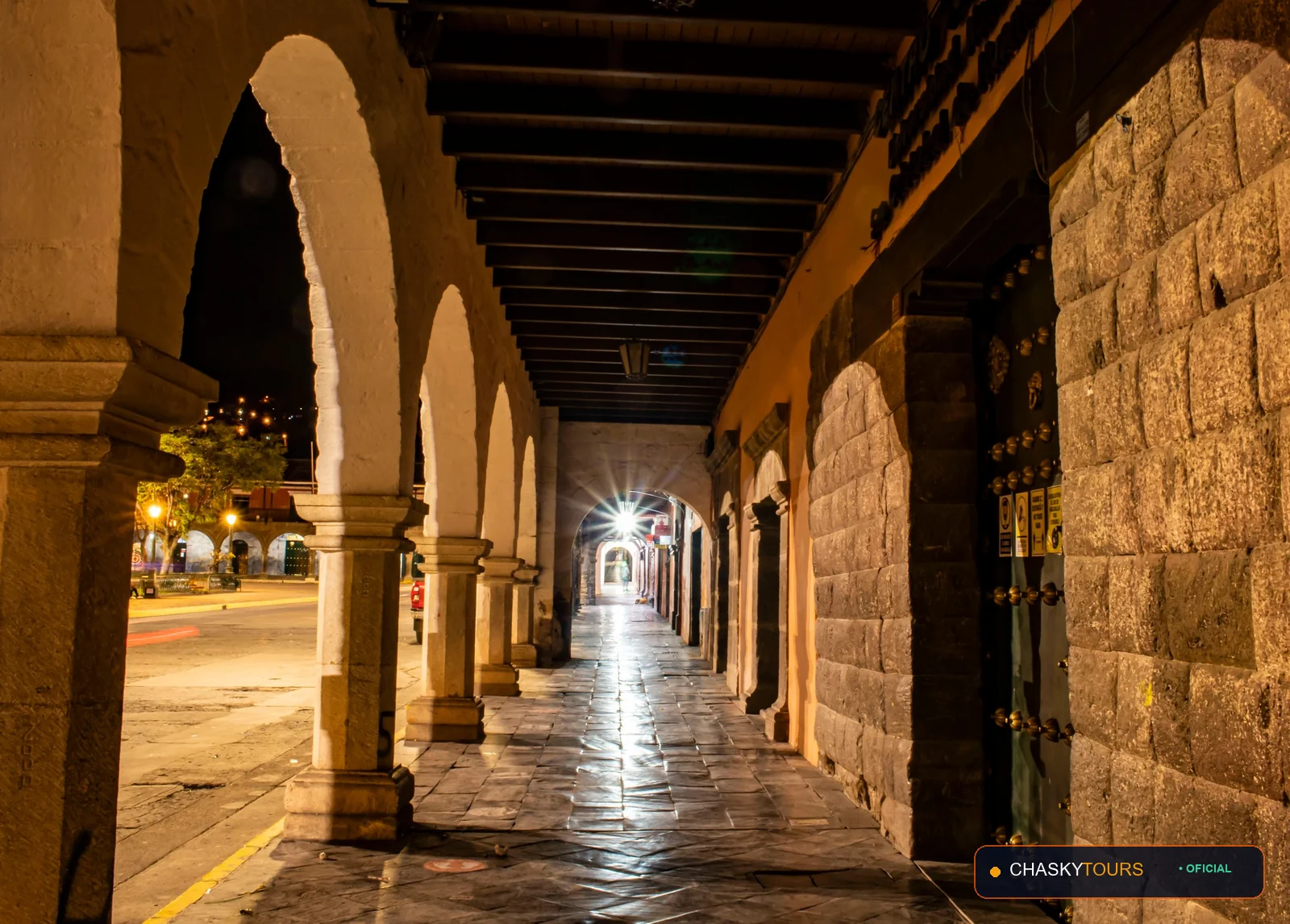 Plaza Mayor y Templo Matriz de Carapo foto 2