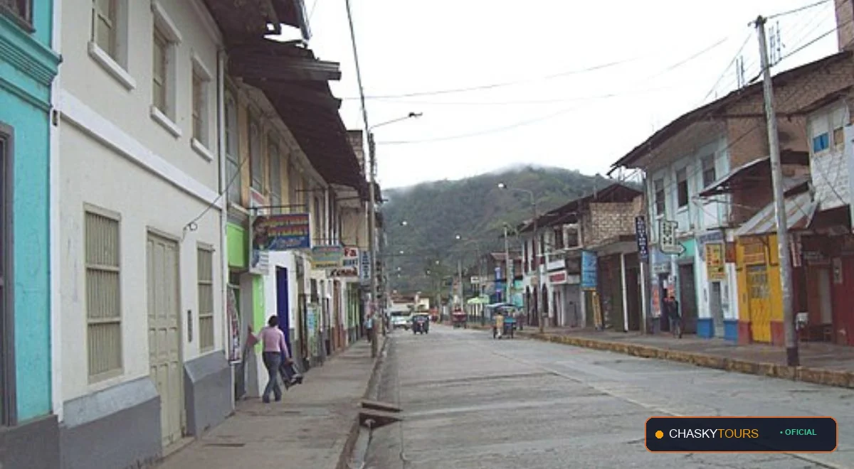Plaza Mayor y Templo Matriz de Chanchamayo foto 2