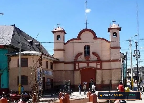 Plaza Mayor y Templo Matriz de Chaupimarca foto 1