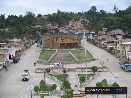Plaza Mayor y Templo Matriz de Chirinos