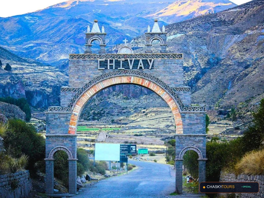 Plaza Mayor y Templo Matriz de Chivay foto 4