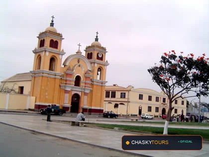 Plaza Mayor y Templo Matriz de Chocope foto 1