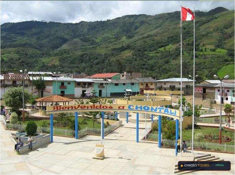 Plaza Mayor y Templo Matriz de Chontali