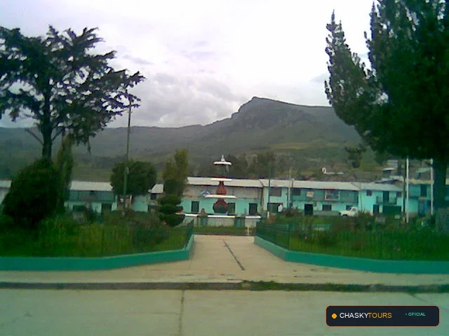 Plaza Mayor y Templo Matriz de Chumpi