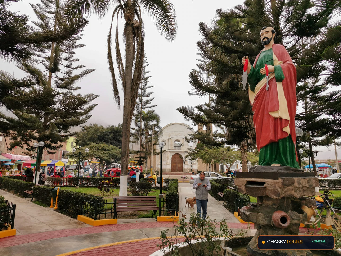 Plaza Mayor y Templo Matriz de Coayllo