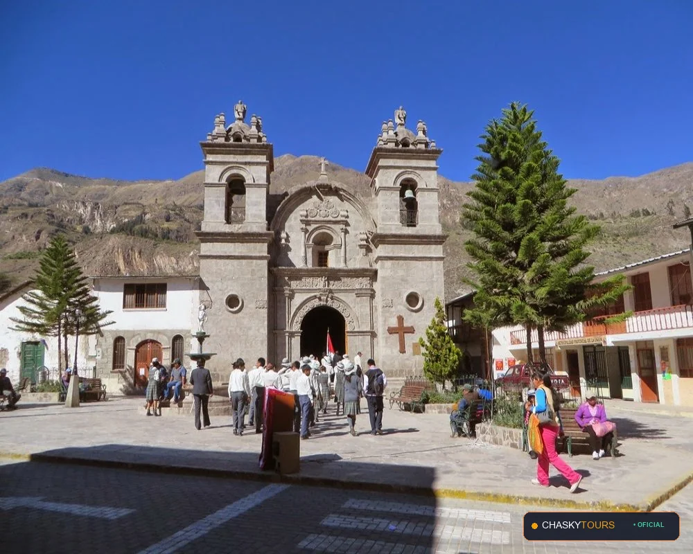 Plaza Mayor y Templo Matriz de Cotahuasi foto 1