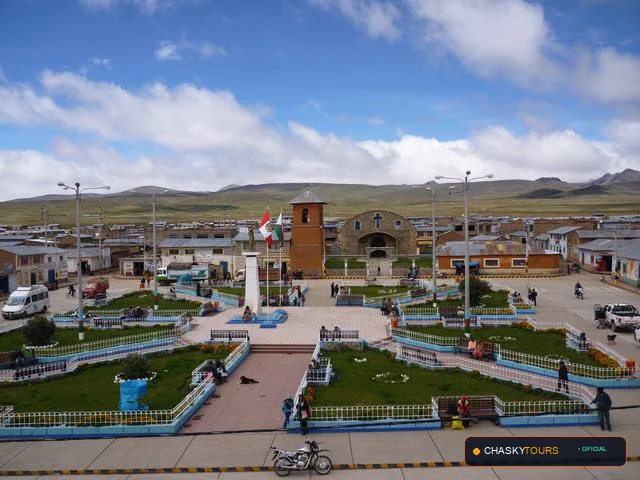 Plaza Mayor y Templo Matriz de Crucero
