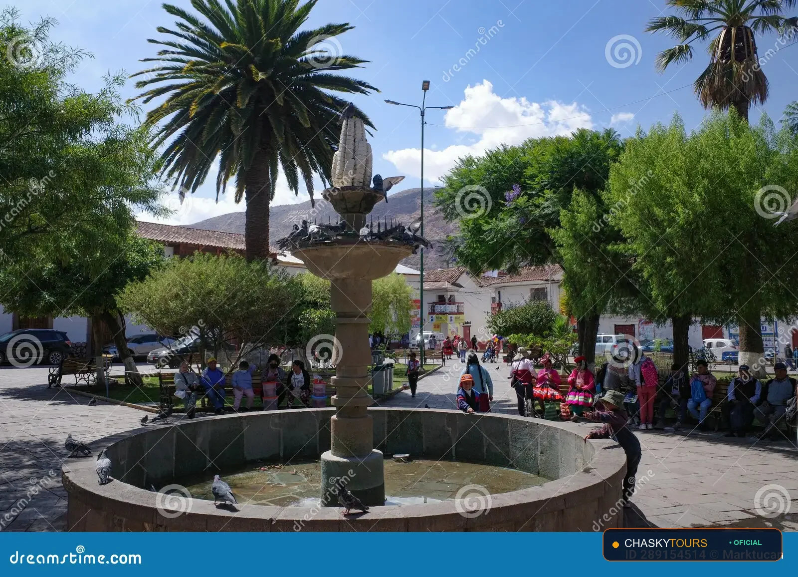 Plaza Mayor y Templo Matriz de Cumba