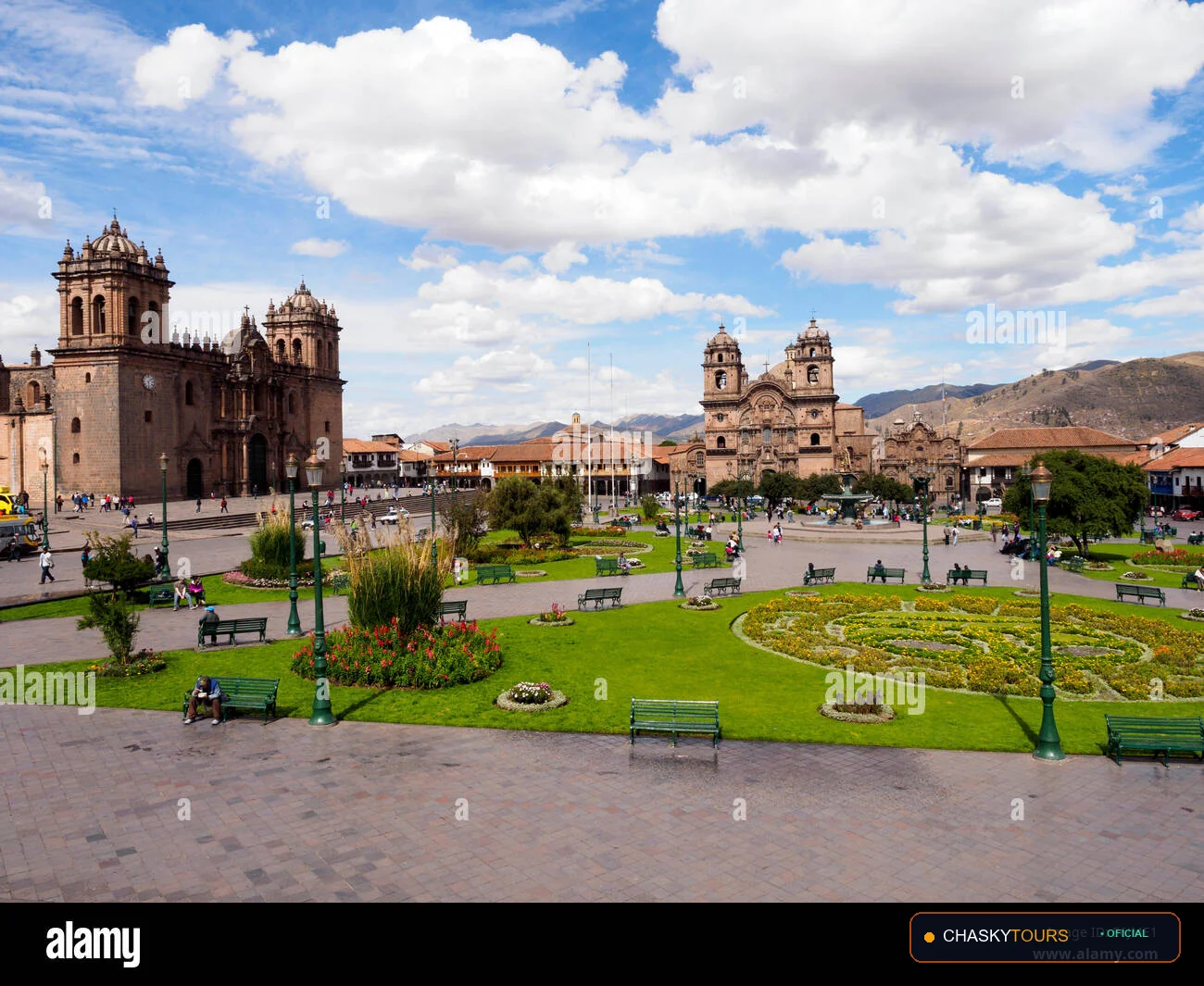 Plaza Mayor y Templo Matriz de Cusca