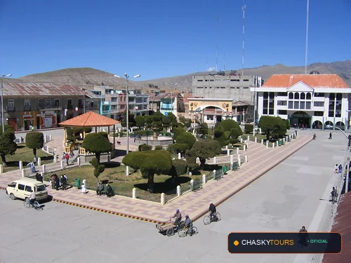 Plaza Mayor y Templo Matriz de Cuturapi
