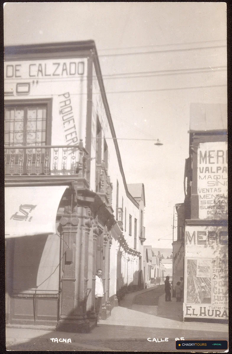 Plaza Mayor y Templo Matriz de Estique-pampa foto 2