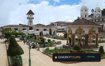 Plaza Mayor y Templo Matriz de Frias