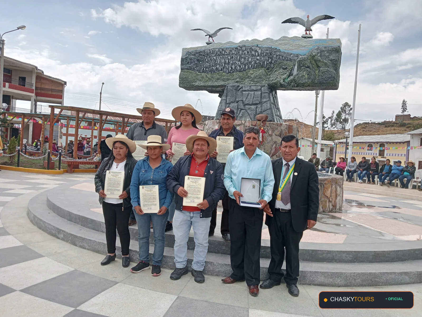 Plaza Mayor y Templo Matriz de Huac-huas
