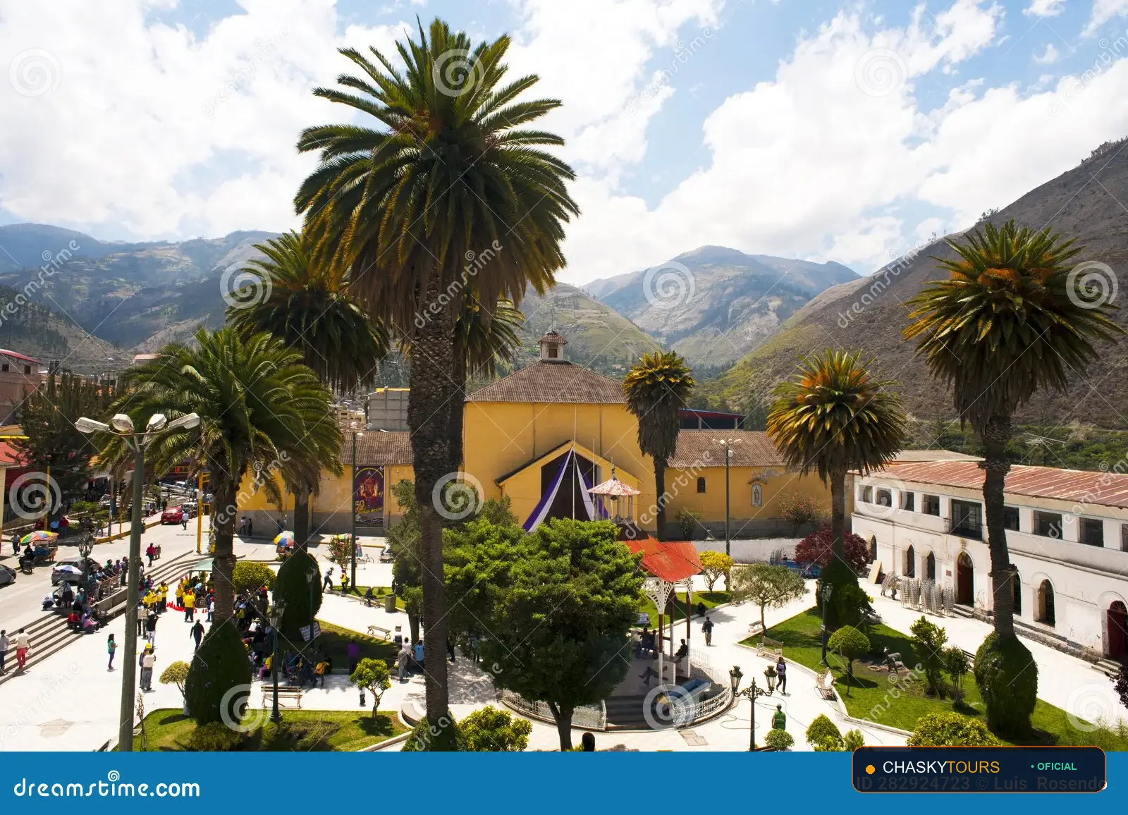 Plaza Mayor y Templo Matriz de Huanipaca