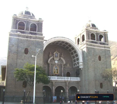 Plaza Mayor y Templo Matriz de Huaranchal foto 1
