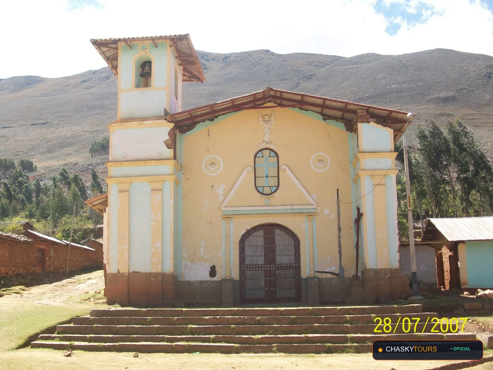 Plaza Mayor y Templo Matriz de Huayllabamba foto 1