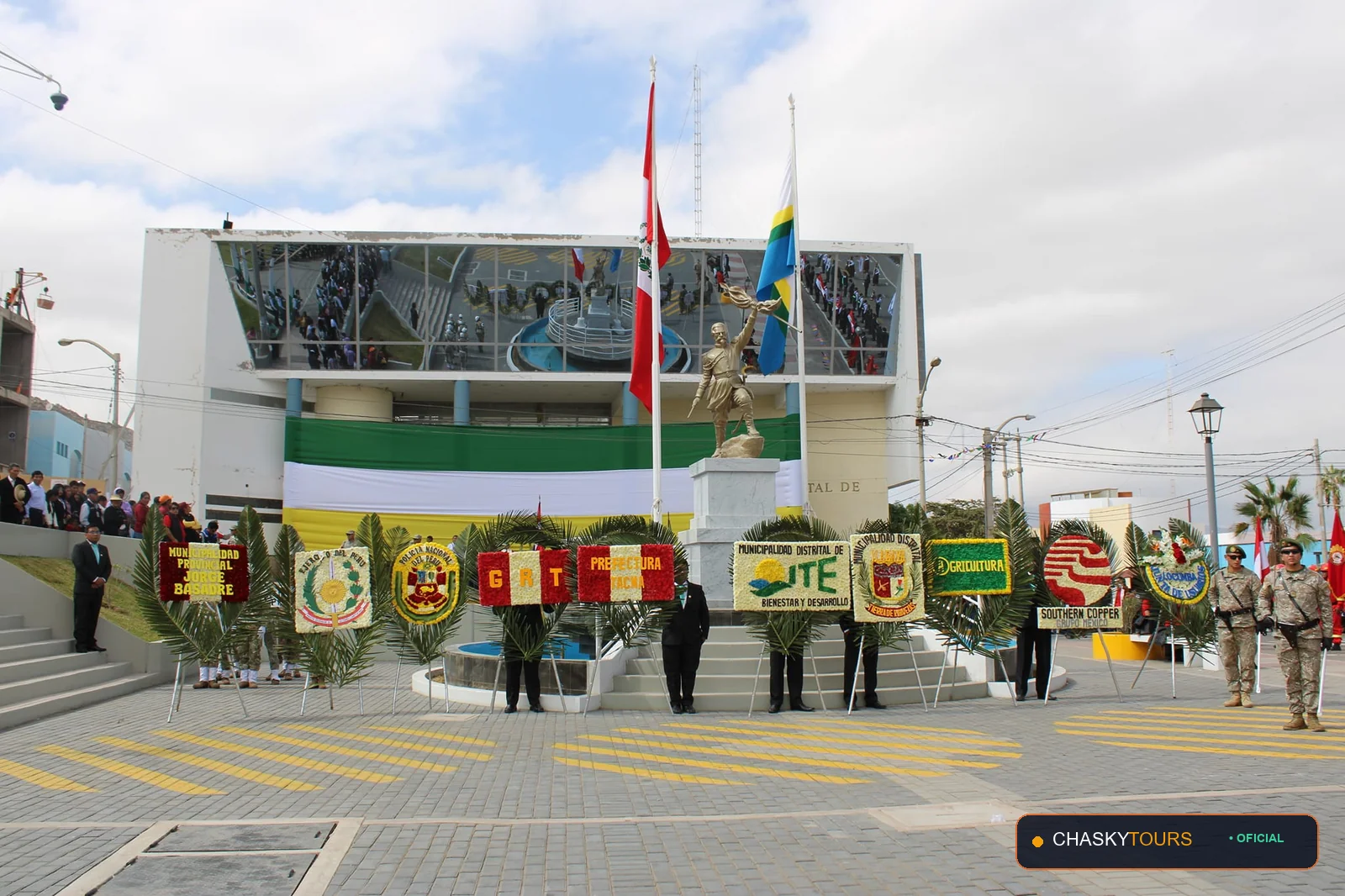 Plaza Mayor y Templo Matriz de Ite