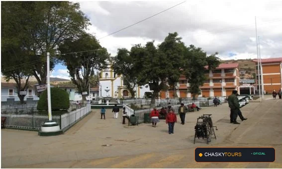 Plaza Mayor y Templo Matriz de Jacas Grande
