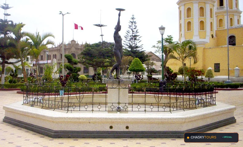 Plaza Mayor y Templo Matriz de Jayanca