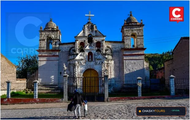 Plaza Mayor y Templo Matriz de Julcamarca foto 1