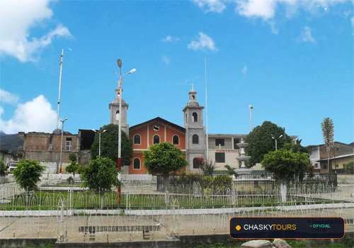 Plaza Mayor y Templo Matriz de La Peca foto 1