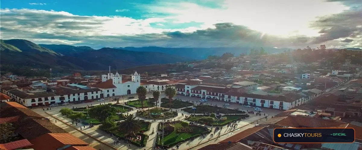 Plaza Mayor y Templo Matriz de Levanto