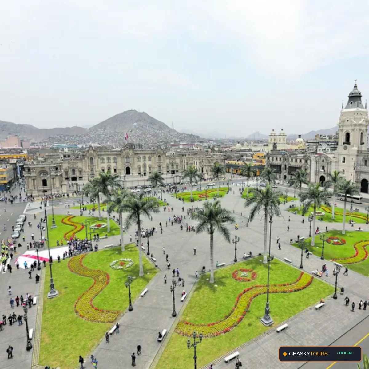 Plaza Mayor y Templo Matriz de Limbani