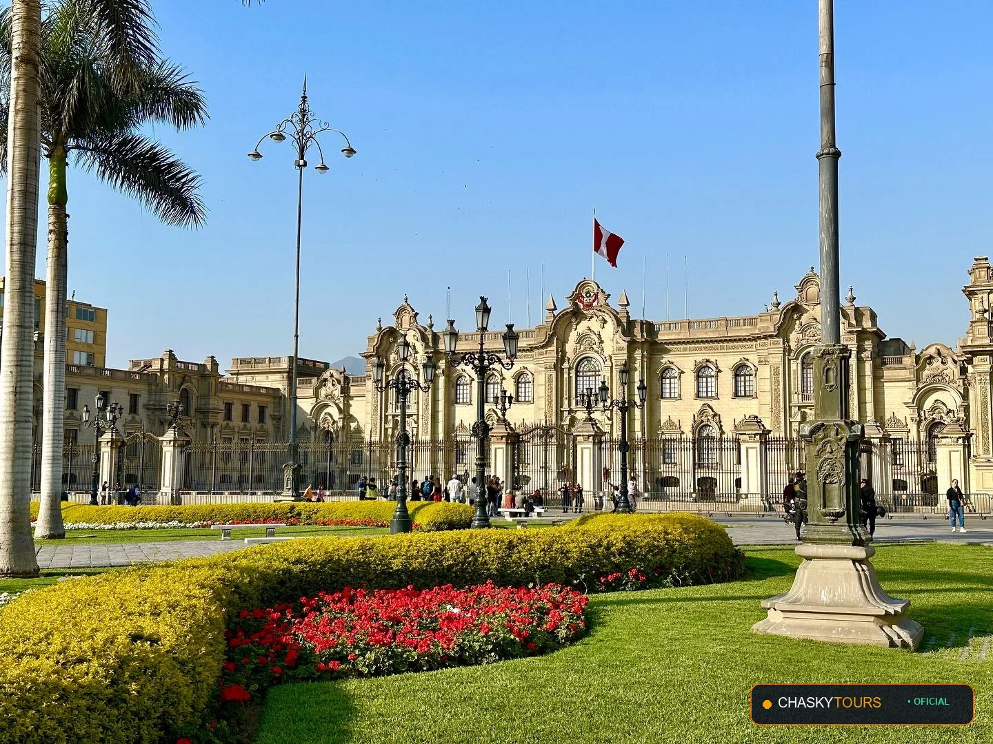 Plaza Mayor y Templo Matriz de Lince