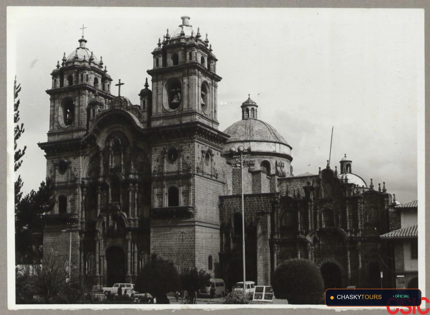 Plaza Mayor y Templo Matriz de Luis Carranza foto 1