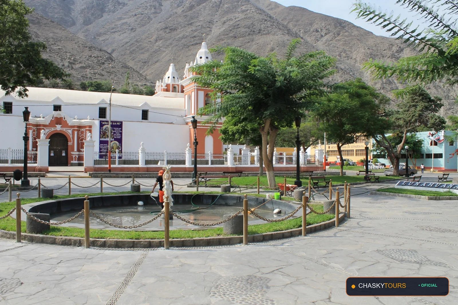 Plaza Mayor y Templo Matriz de Lunahuana