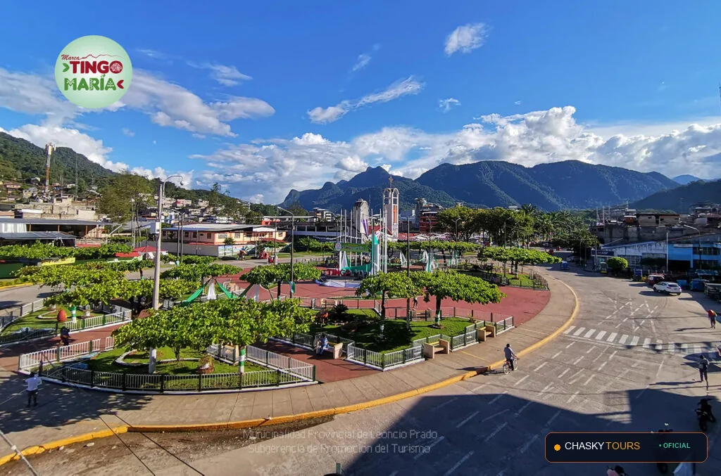 Plaza Mayor y Templo Matriz de Luyando