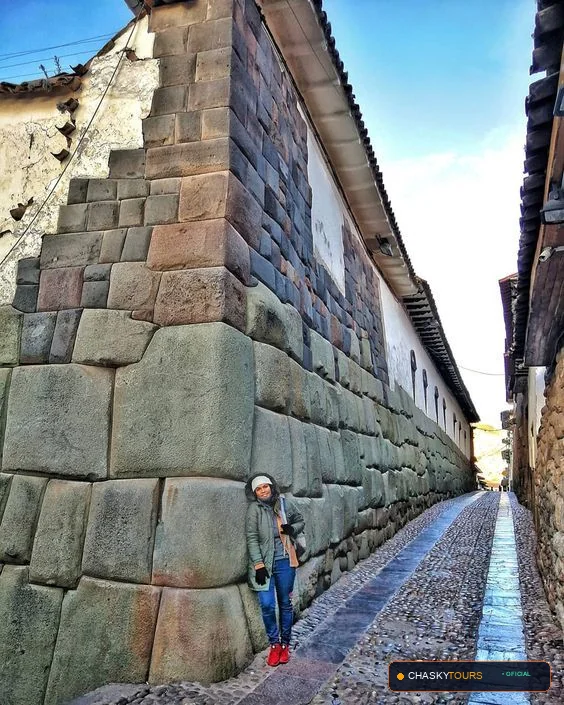 Plaza Mayor y Templo Matriz de Machupicchu foto 2