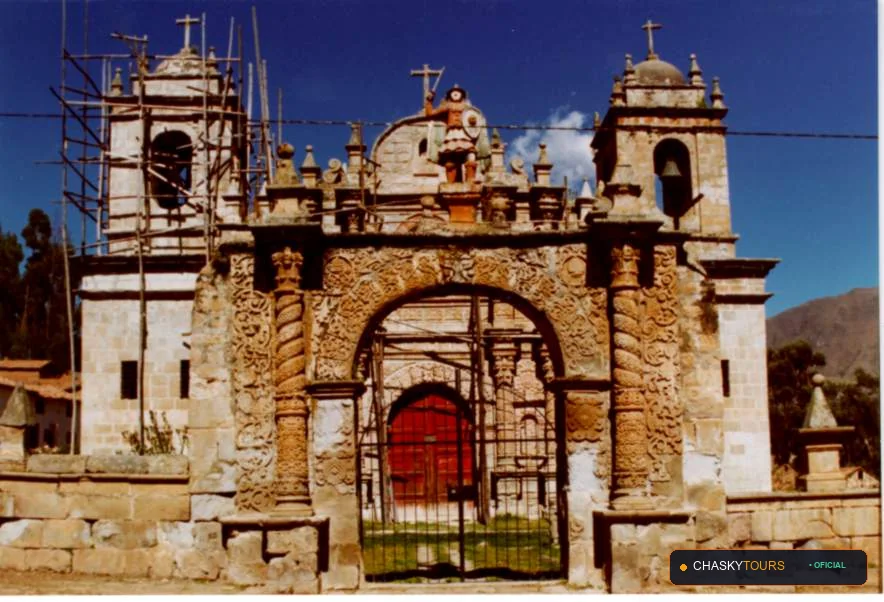 Plaza Mayor y Templo Matriz de Mamara foto 2