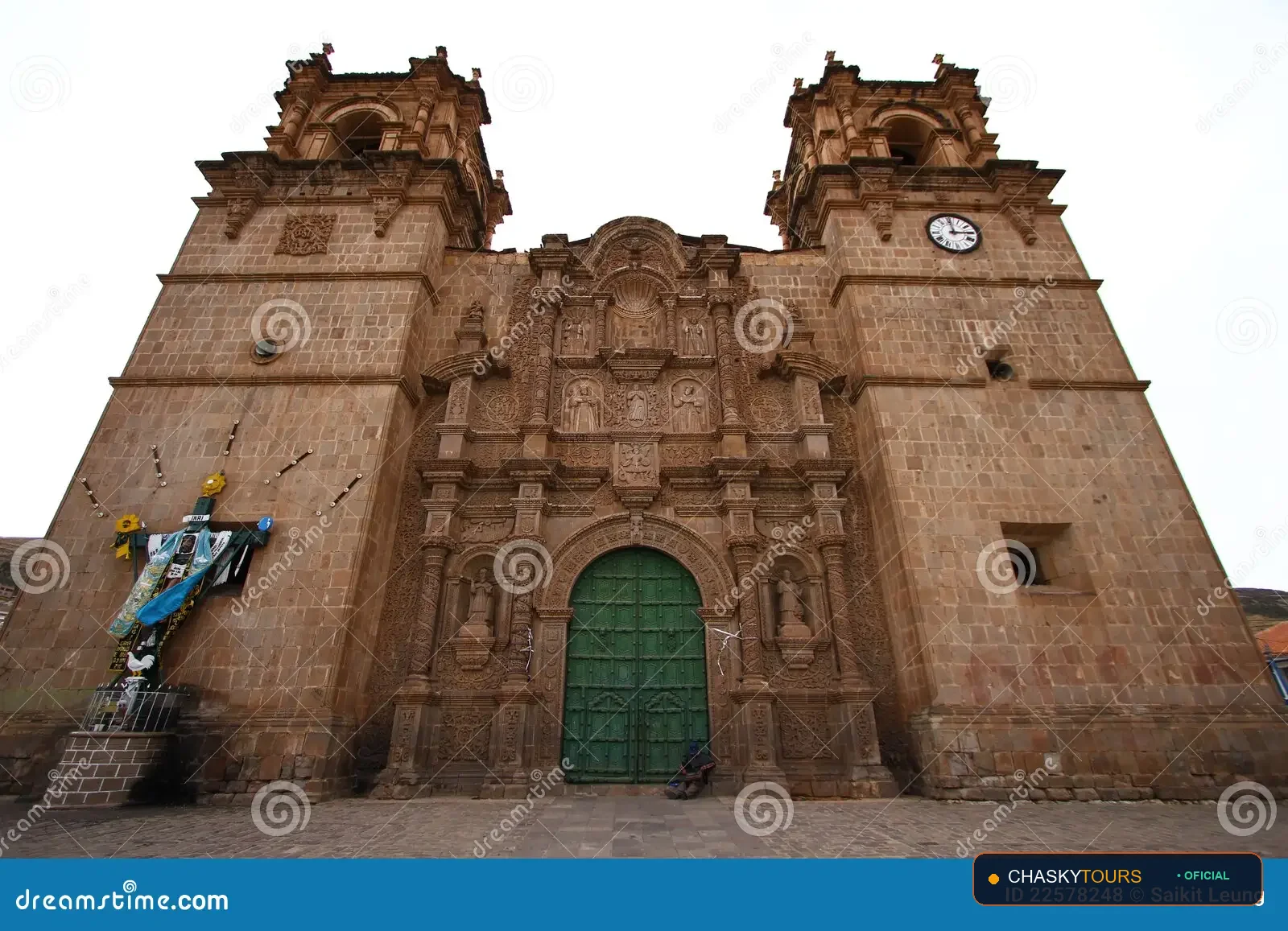 Plaza Mayor y Templo Matriz de Maqazo foto 1